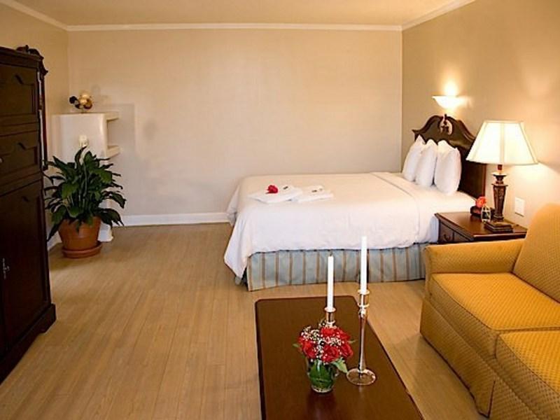 אנהיים Carousel Inn And Suites מראה חיצוני תמונה