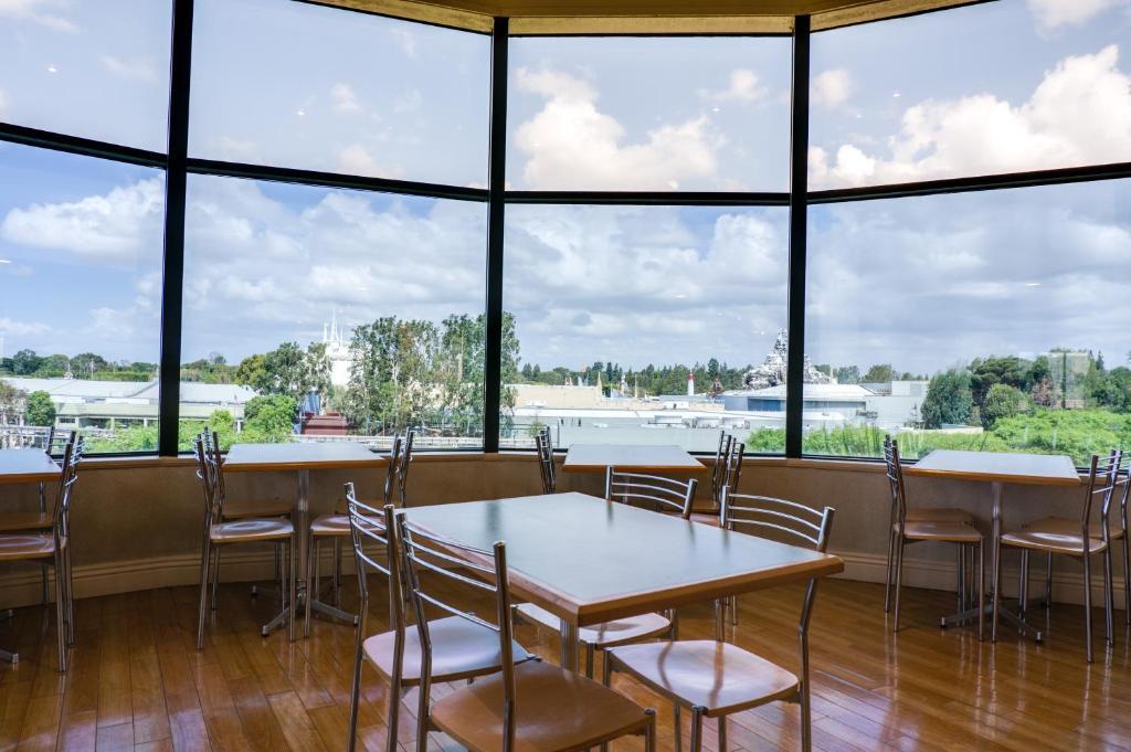 אנהיים Carousel Inn And Suites מראה חיצוני תמונה