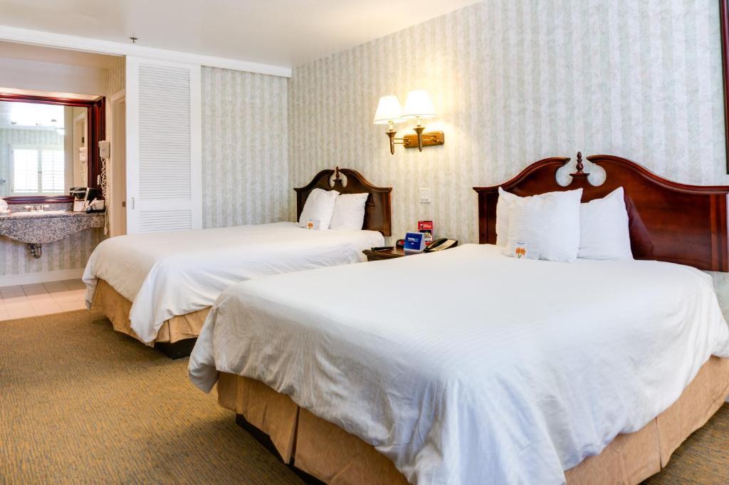 אנהיים Carousel Inn And Suites מראה חיצוני תמונה